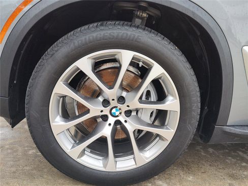 Certified 2025 BMW X5 xDrive40i image 14