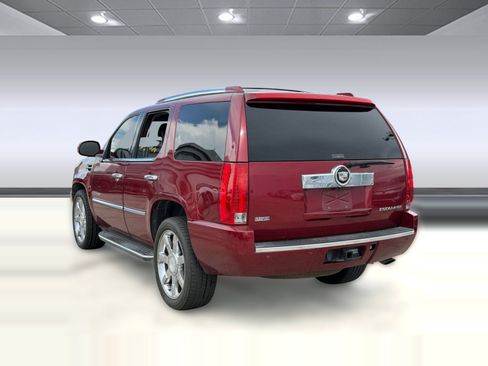 Used 2009 Cadillac Escalade AWD image 3