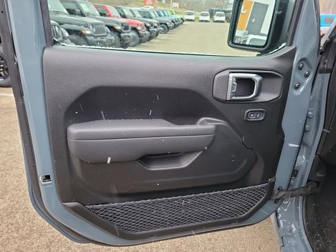 New 2026 Jeep Gladiator Sport image 19