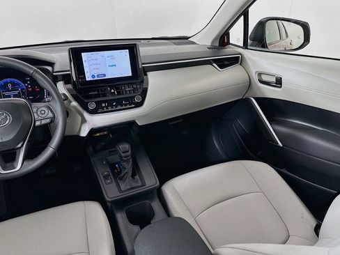 Used 2026 Toyota Corolla Cross LE FWD image 22