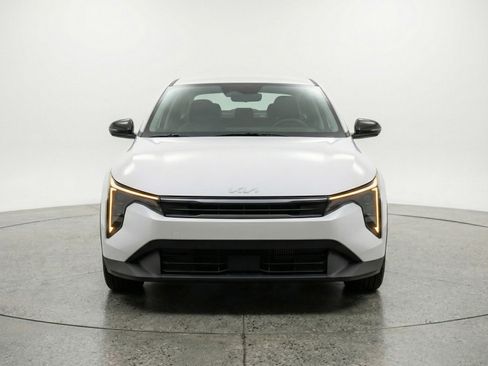 Used 2025 Kia K4 LXS image 2