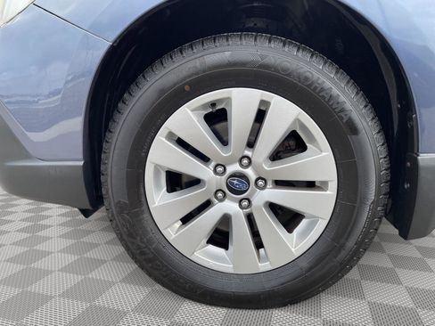 Used 2018 Subaru Outback 2.5i Premium image 19