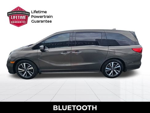 Used 2019 Honda Odyssey Elite image 2