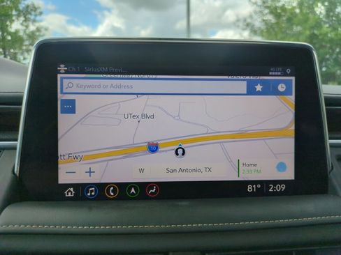 Used 2021 Chevrolet Tahoe Premier w/ Premium Package image 13