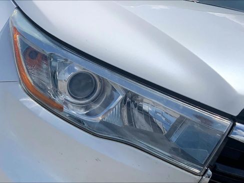 Used 2016 Toyota Highlander Limited w/ Driver Technology Package AWD/4WD image 27