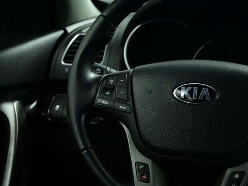 Used 2015 Kia Sorento LX image 10