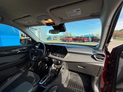 Certified 2025 Chevrolet TrailBlazer LT w/ LT Cold Weather Package image 26