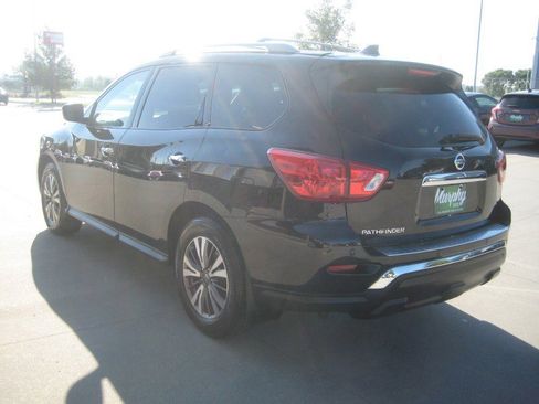 Used 2020 Nissan Pathfinder S image 5