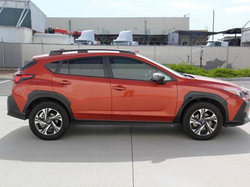 Used 2025 Subaru Crosstrek 2.5i Premium AWD/4WD image 4