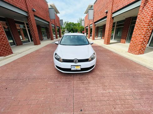 Used 2013 Volkswagen Golf 4-Door FWD image 2