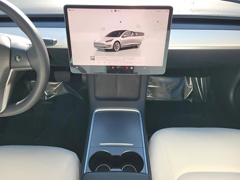 Used 2023 Tesla Model 3 Standard Range RWD image 15