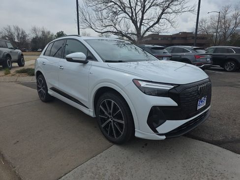 Used 2022 Audi Q4 e-tron Premium Plus w/ Premium Plus image 7