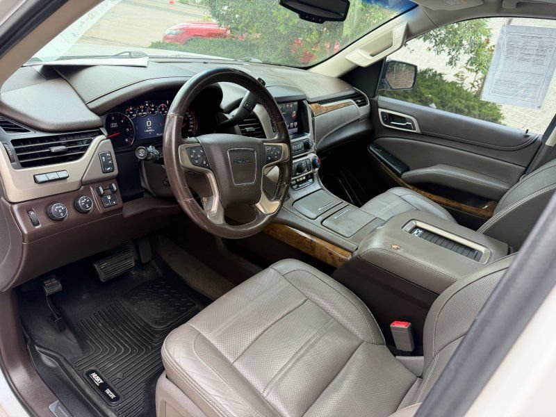 Used 2016 GMC Yukon Denali w/ Open Road Package AWD/4WD image 10