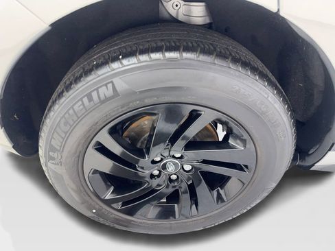 Used 2023 Land Rover Range Rover Evoque R-Dynamic S image 88