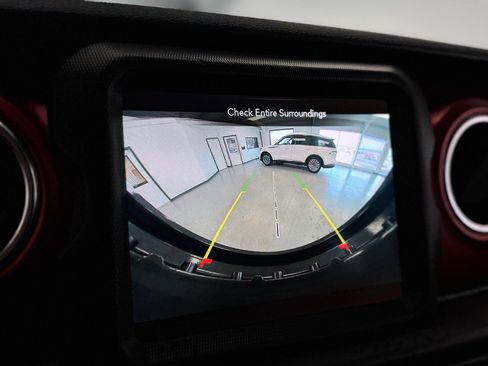 Used 2021 Jeep Wrangler Unlimited Rubicon image 23