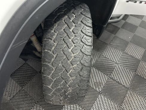 Used 2021 GMC Sierra 1500 AT4 image 37