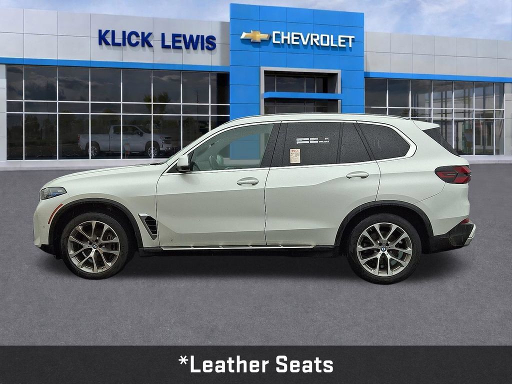 Used 2024 BMW X5 xDrive40i w/ Premium Package AWD/4WD image 4