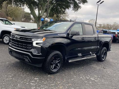 Used 2024 Chevrolet Silverado 1500 RST image 3