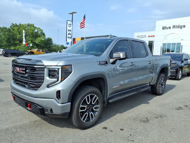 Used 2025 GMC Sierra 1500 AT4 w/ AT4 Premium Package AWD/4WD image 11