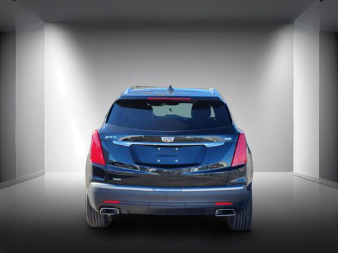 Used 2017 Cadillac XT5 Luxury w/ Driver Awareness Package image 6