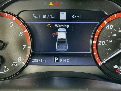 Used 2022 Nissan Frontier Pro-X RWD image 12