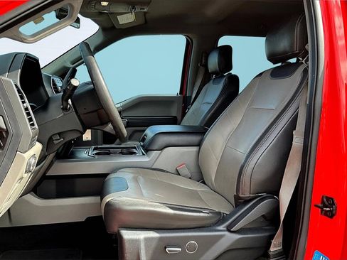 Used 2019 Ford F250 XLT w/ XLT Premium Package image 26