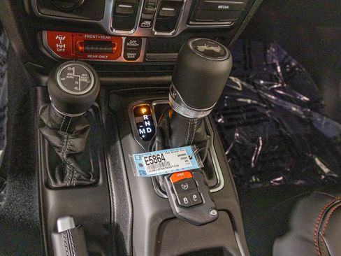 New 2026 Jeep Wrangler Unlimited Rubicon AWD/4WD image 26