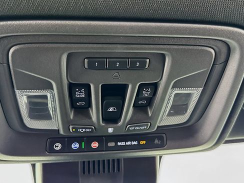 Used 2024 Chevrolet Silverado 3500 High Country w/ High Country Premium Package AWD/4WD image 15