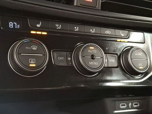 Used 2024 Volkswagen Jetta SE image 13