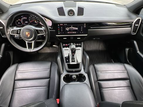 Used 2022 Porsche Cayenne image 21