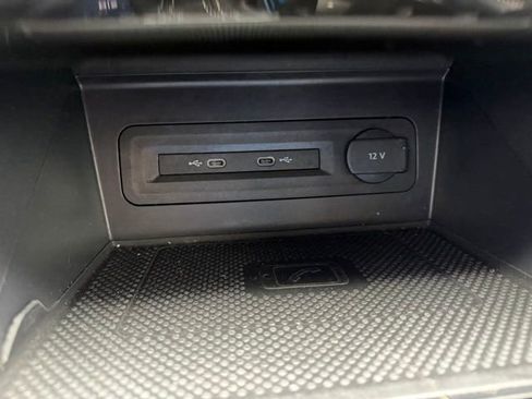 Used 2022 Volkswagen Atlas SE image 12