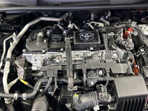 Used 2025 Toyota Corolla LE FWD image 27