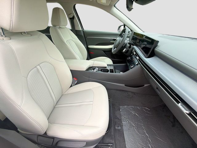 New 2026 Hyundai Sonata SEL FWD image 28