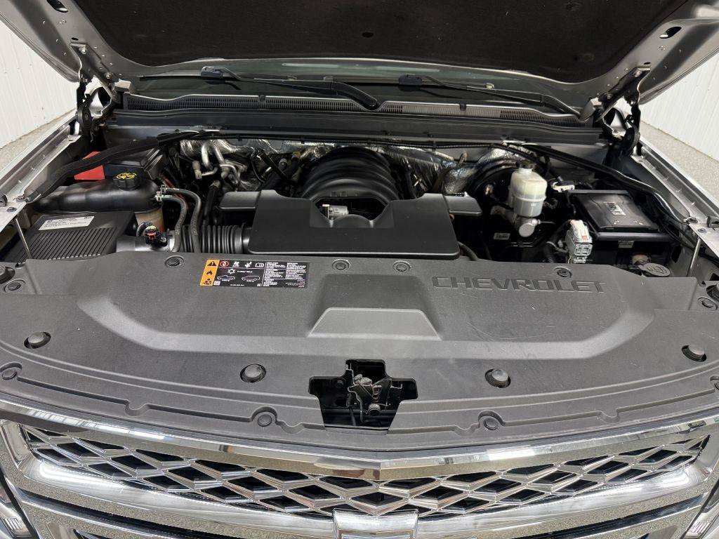 Used 2017 Chevrolet Suburban LT w/ LT Signature Package AWD/4WD image 47