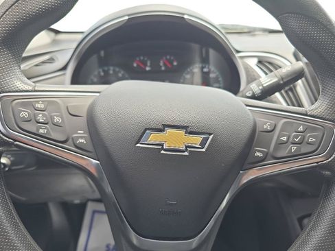 Used 2025 Chevrolet Malibu LS FWD image 7