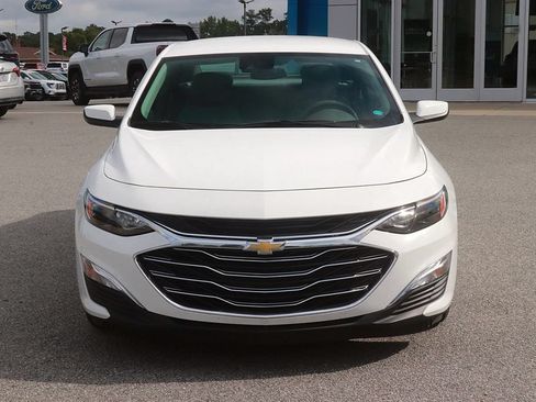 Used 2024 Chevrolet Malibu LS FWD image 2