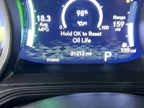 Used 2025 Jeep Wrangler Unlimited Sahara w/ Safety Group AWD/4WD image 12