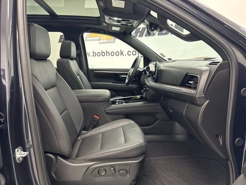 Used 2025 Chevrolet Suburban Z71 w/ Comfort Package image 35