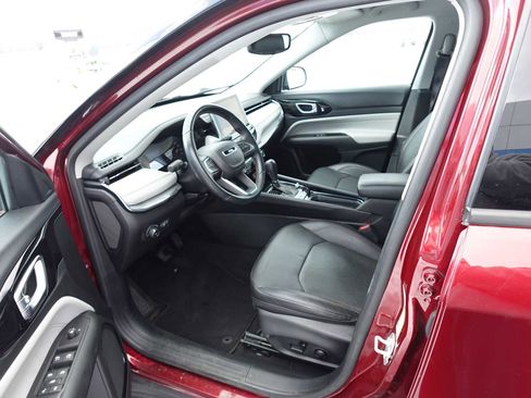 Used 2022 Jeep Compass Limited AWD/4WD image 13