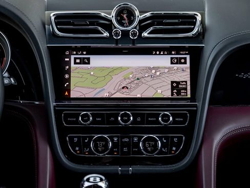 Used 2023 Bentley Bentayga Extended Wheelbase image 21