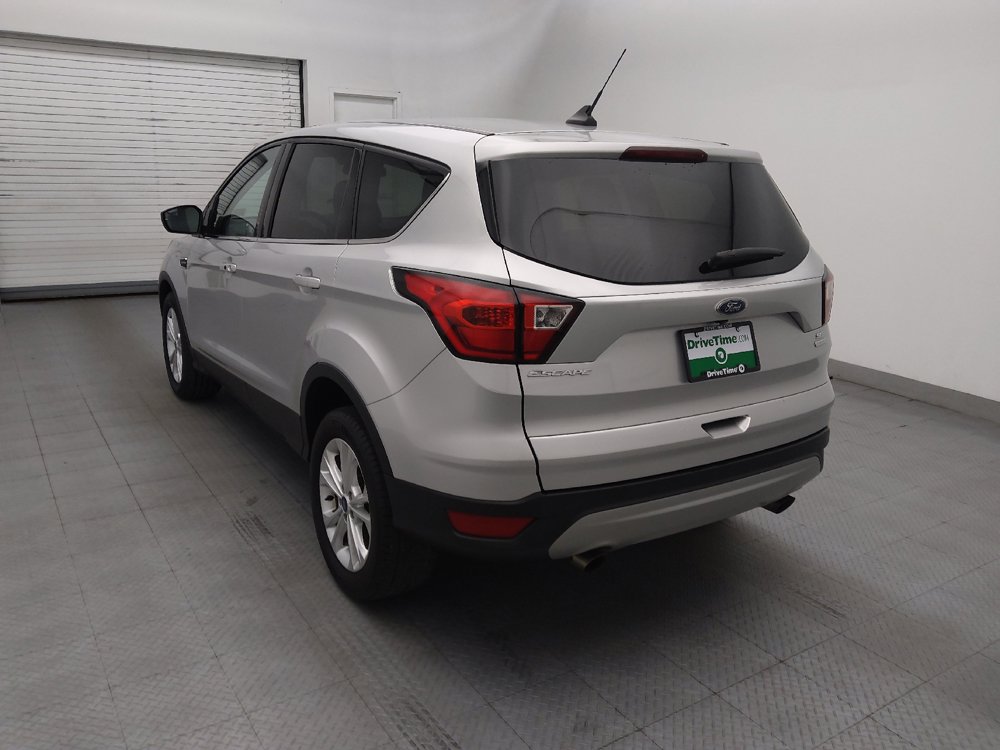 Used 2019 Ford Escape SE FWD image 5