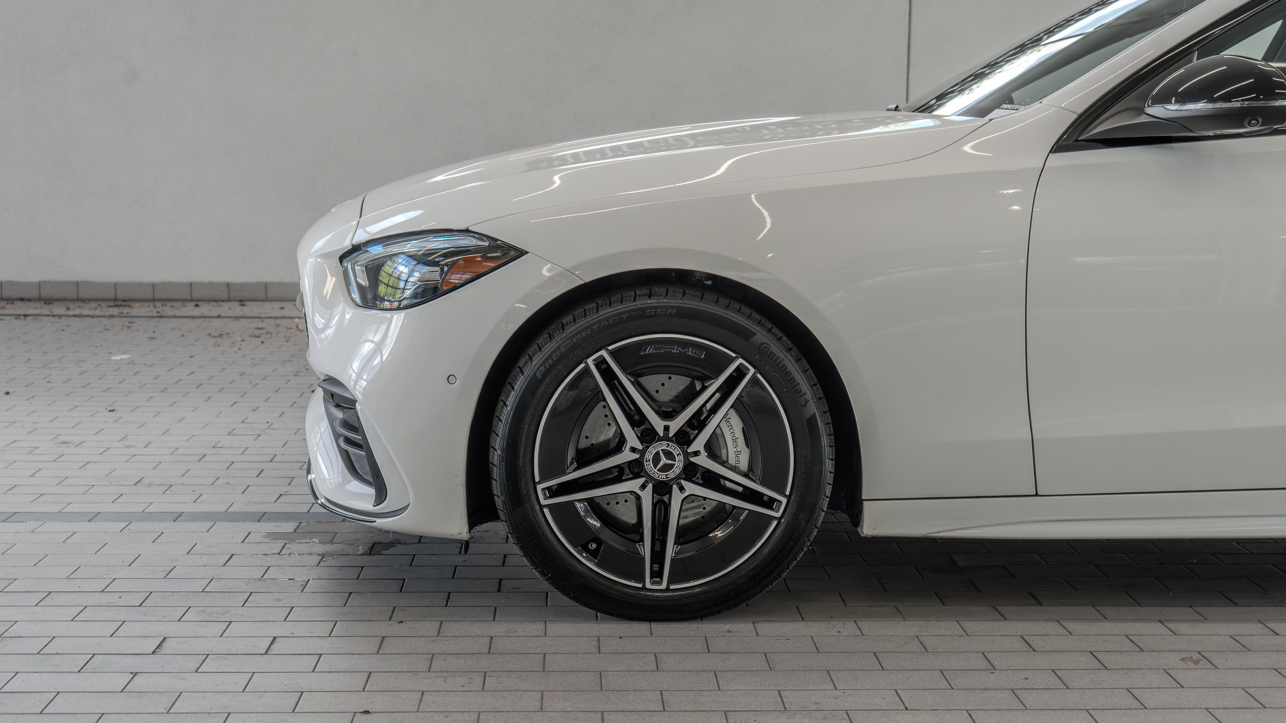 Used 2024 Mercedes-Benz C 300 4MATIC Sedan image 3