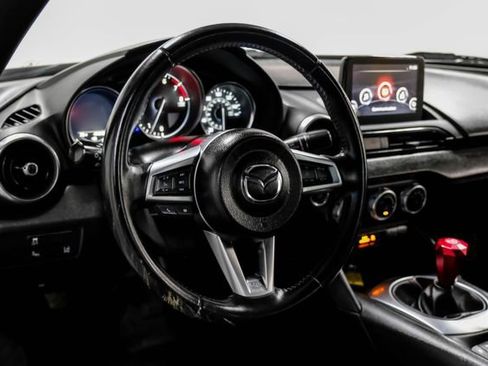 Used 2018 MAZDA MX-5 Miata RF Grand Touring RWD image 19