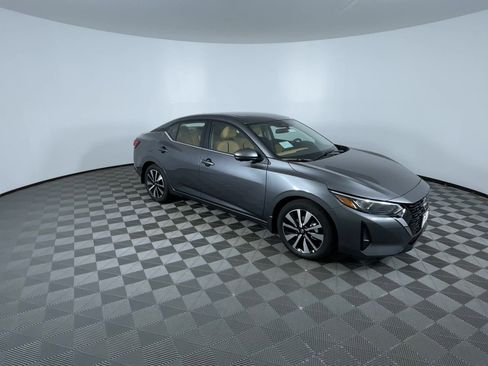 New 2025 Nissan Sentra SV w/ SV Premium Package image 2