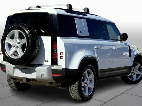 Used 2020 Land Rover Defender 110 SE image 11