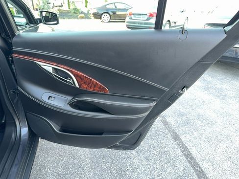 Used 2013 Buick LaCrosse Leather image 23