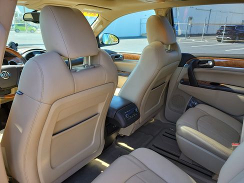 Used 2010 Buick Enclave CXL w/ Trailering Provision Package image 12