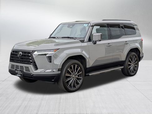 Used 2025 Lexus GX 550 w/ Accessory Package (2T) AWD/4WD image 3