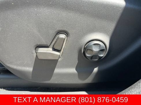 Used 2021 Jeep Cherokee Trailhawk w/ Technology Group AWD/4WD image 16
