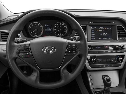 Used 2017 Hyundai Sonata SE image 7